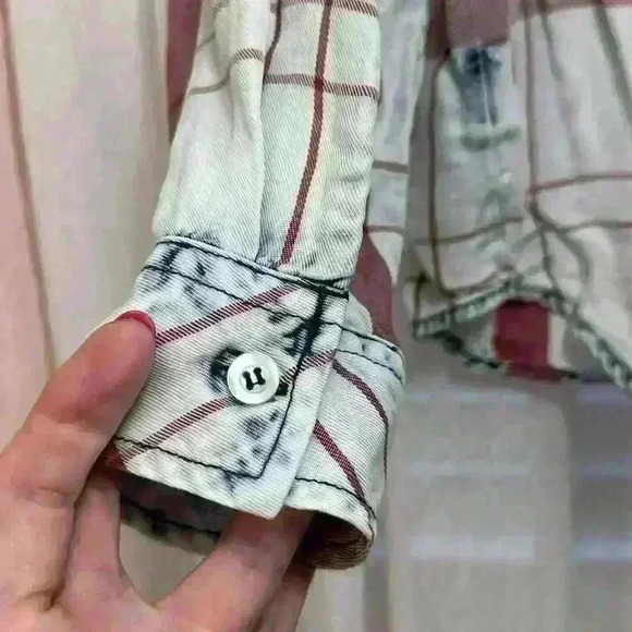 Billy T large Ltweight red white blue plaid w/roll tab sleeves item# 18 - Picture 6 of 8